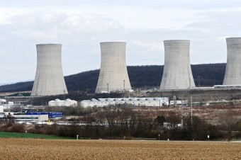 Po desaťročiach peripetií konečne začne vyrábať elektrinu