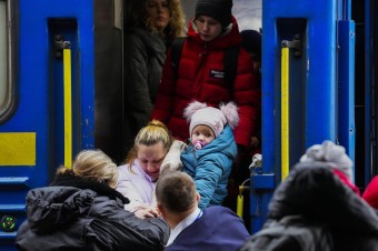 Ako podať Ukrajincom pomocnú ruku? Zbierky, do ktorých môžete prispieť