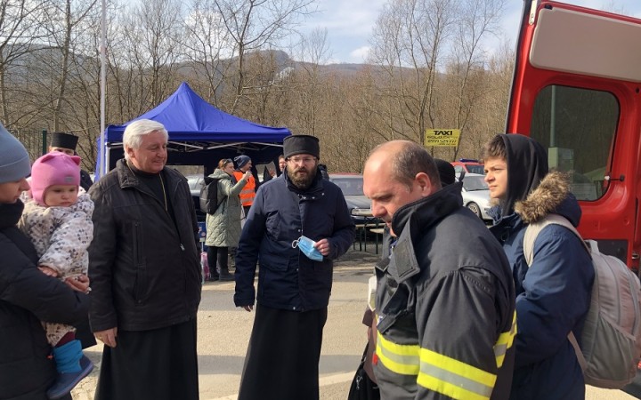 Arcibiskup Ján Babjak navštívil vo štvrtok hraničný priechod v Ubli