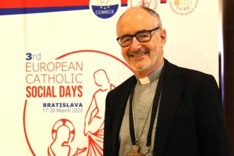 Kardinál Michael Czerny, ktorý vystúpil na katolíckych sociálnych dňoch v Bratis