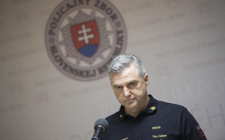 Polícia vypátrala dve osoby, ktoré mali ísť so zbraňami do Veľkej Mače 