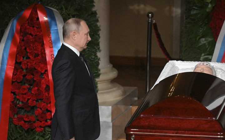 Putin smútil za nacionalistom Žirinovským