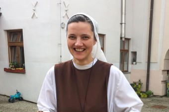 Odrezali sme sa od tela a emócií, no intimita ide cez telo. Aj vo vzťahu k Bohu