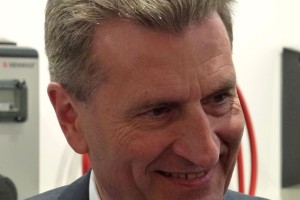 Komisár Oettinger a jeho minulosť