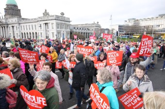 Tisíce ľudí v Dubline protestovali proti liberalizácii potratov