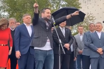Smer mrzí, že sa ľudia neudržali. Beňová vraví, že nadávky nepočula