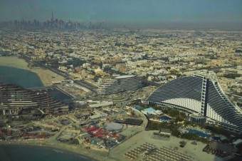 Ruskí zbohatlíci utekajú do Dubaja a vykupujú luxusné vily