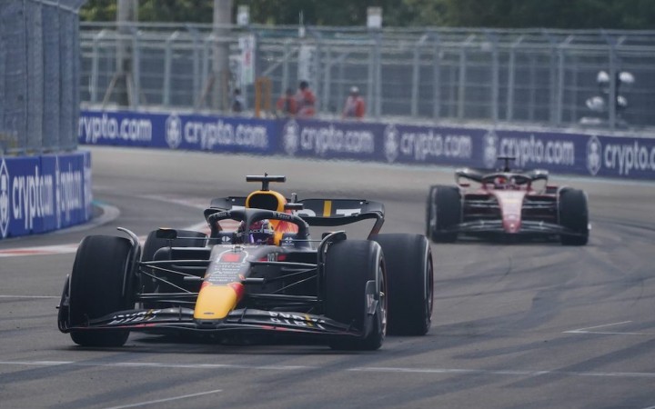 Na premiérovej Veľkej cene F1 v Miami zvíťazil Verstappen pred Leclercom