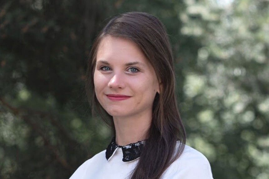 Monika Ostrovská