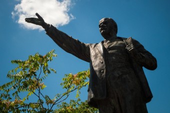 Ako najlepšie zničiť civilizáciu? No predsa postupne