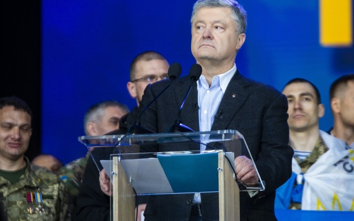 Ukrajinské úrady údajne nedovolili exprezidentovi Porošenkovi opustiť krajinu