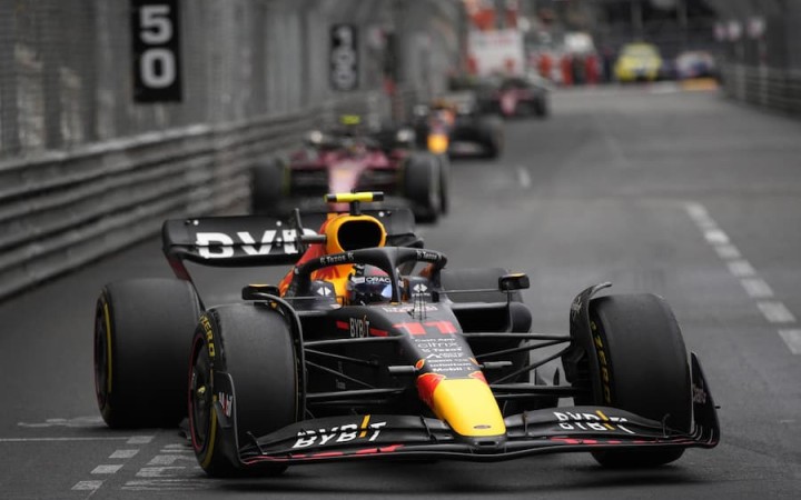 Na VC Monaka zvíťazil Pérez pred Sainzom a Verstappenom
