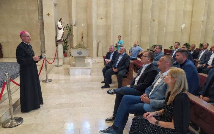 Delegácia NR SR sa v Baku stretla aj s biskupom Vladimírom Feketem 