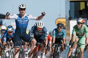 Cyklistika-TdF: Jakobsen triumfoval v 2. etape, Sagan skončil šiesty
