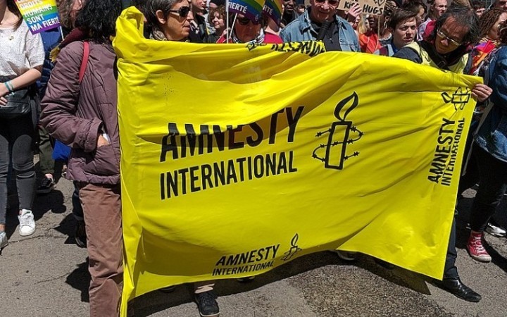 Amnesty International si dokáže poriadne streliť do nohy