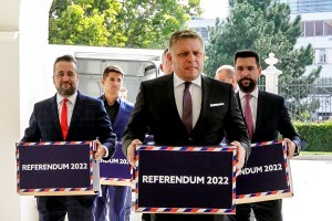 Robert Fico zneužil 400-tisíc ľudí, aby mohol očierňovať prezidentku
