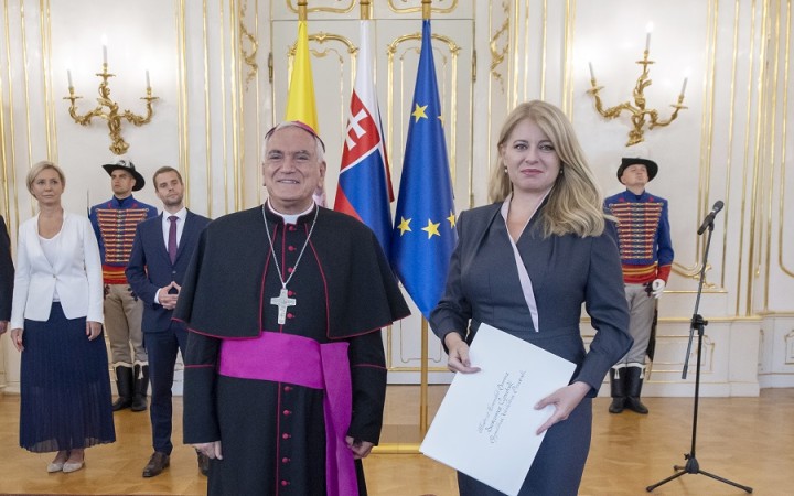 Prezidentka prijala nuncia