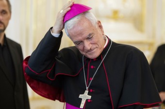 Poslovia, ktorí prepájajú diplomatickú misiu aj duchovnú funkciu