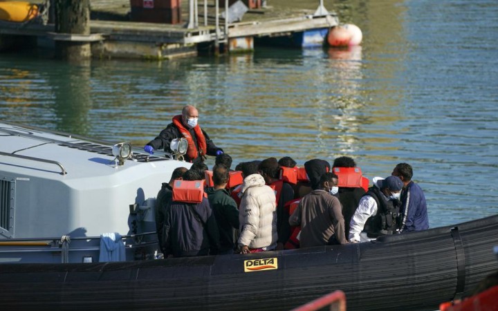 Cez Lamanšský prieliv sa tento rok preplavilo vyše 25-tisíc migrantov