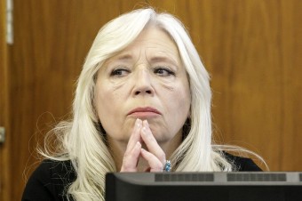 Štandardným riešením patovej situácie sú predčasné voľby