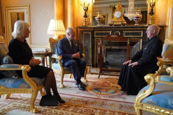 Prísahu novému britskému kráľovi Karolovi III. zložil aj canterburský arcibiskup