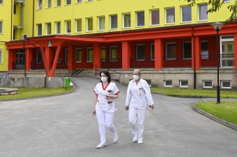 Je čas, aby krajiny za lekárov a sestry z cudziny platili ako športové kluby