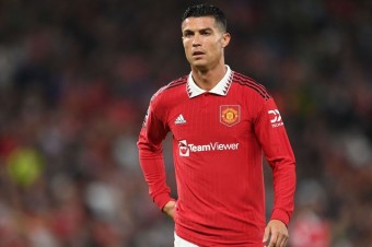 Anglická futbalová asociácia obvinila Ronalda z nevhodného a násilného správania