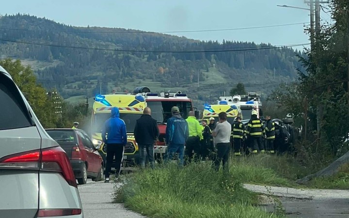 Opitý vodič zrazil na chodníku matku s dvoma deťmi. Nafúkal takmer dve promile