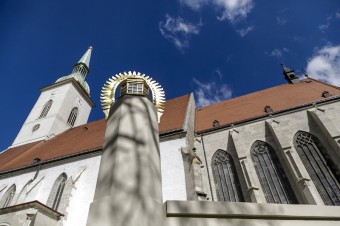 Kánonické právo sa snaží predísť riziku, že niekto urobí hanbu katolíkom