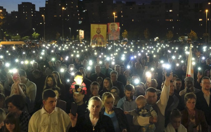 Srbská pravoslávna cirkev usporiadala modlitebný protest proti pochodu LGBTQ
