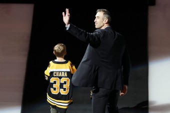 Boston sa lúčil s Chárom, ktorý hodil v zápase s Minnesotou úvodné buly