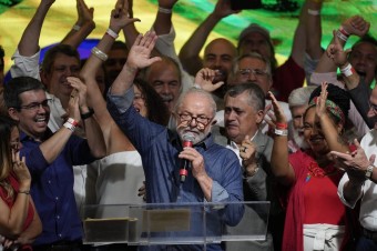 Lula da Silva veľmi tesne porazil úradujúceho Bolsonara