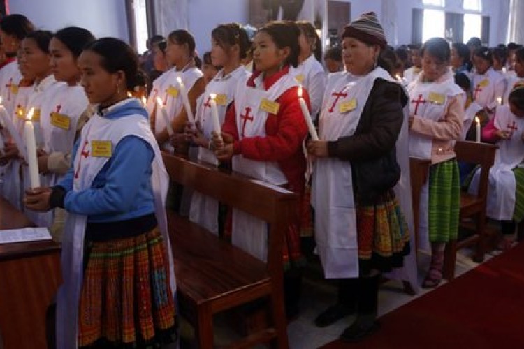 Vietnam kresťanov stále prenasleduje, ich počet napriek tomu výrazne rastie