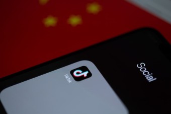TikTok čelí kritike, že na každom kroku ukrýva detskú pornografiu