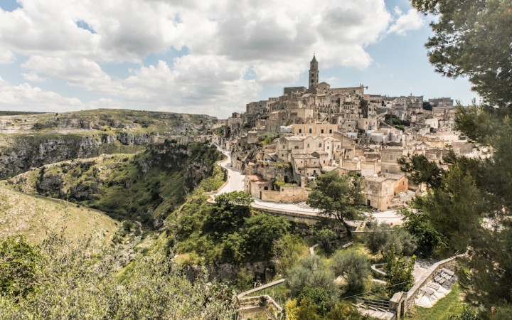 Sassi di Matera a Alberobello. Skryté perly južného Talianska