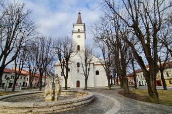 V Starej Ľubovni 17. novembra konsekrovali Farský kostol sv. Mikuláša, ktorý upl