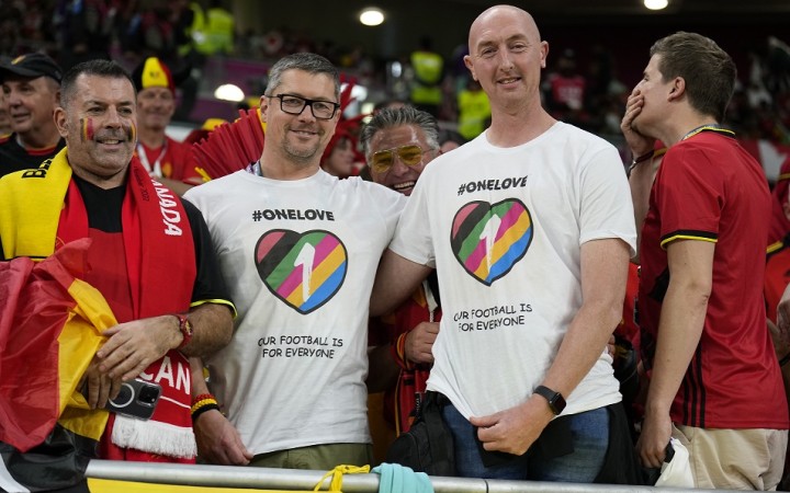 FIFA povolila fanúšikom nosiť dúhové symboly na štadiónoch