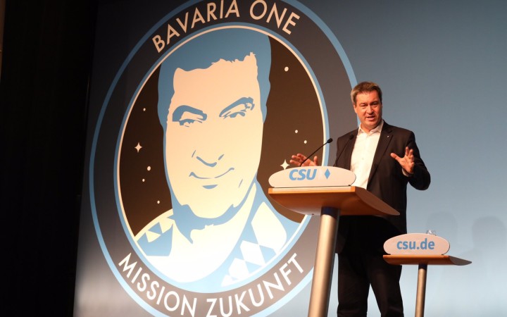 Rozprávka sa skončila. CSU spadla z vesmíru na zem