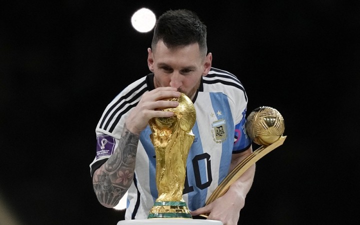Messiho futbalová nesmrteľnosť, slzy veľkých hviezd aj pád veľmoci