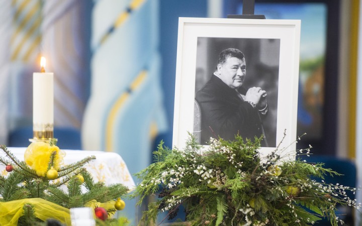 Na poslednú rozlúčku prišli biskupi aj politici, príhovor mal Heger i nuncius