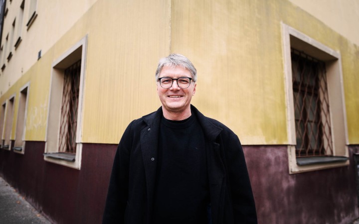 "Texty slovenských komentátorov ma pomerne často neteší čítať, lebo sú nekritick