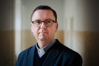 Kňazská služba je poslaním, nie zamestnaním. Počítať treba aj so sebazáporom