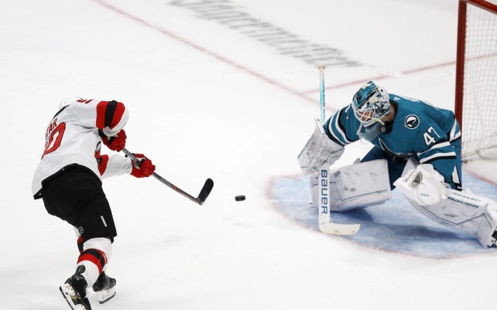 NHL: Tatar rozhodol o víťazstve New Jersey, Halák vychytal triumf Rangers
