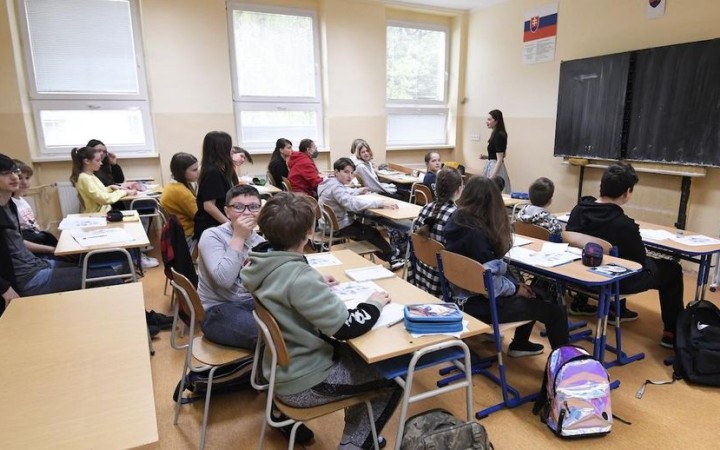 Školám budú kompenzovať vysoké ceny energií v dvoch krokoch