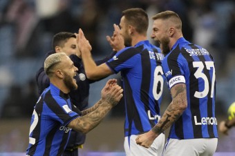 Futbalisti Interu Miláno v zostave so slovenským reprezentantom Milanom Škriniar