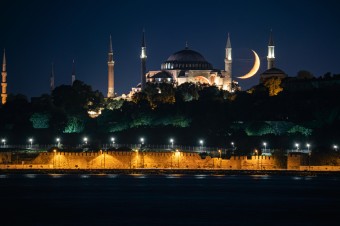Vzťahy kresťanstva a islamu potrebujú pamäť, odvahu i realizmus