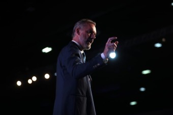 Jordan Peterson chce vytvoriť alternatívu k Svetovému ekonomickému fóru