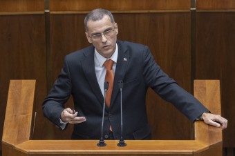 Parlamentný výbor si predvolal Žilinku, ktorý odmieta, že by sa v kauze nekonalo