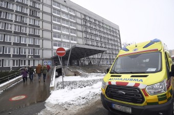 Prestaneme prevážať kritických pacientov z miesta na miesto?