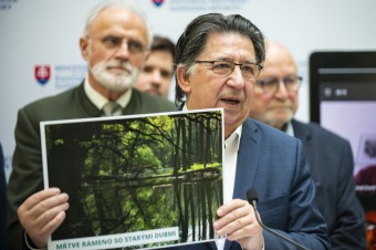 Budaj ho chce ešte tento rok, dotknutí poľnohospodári sa boja o živobytie